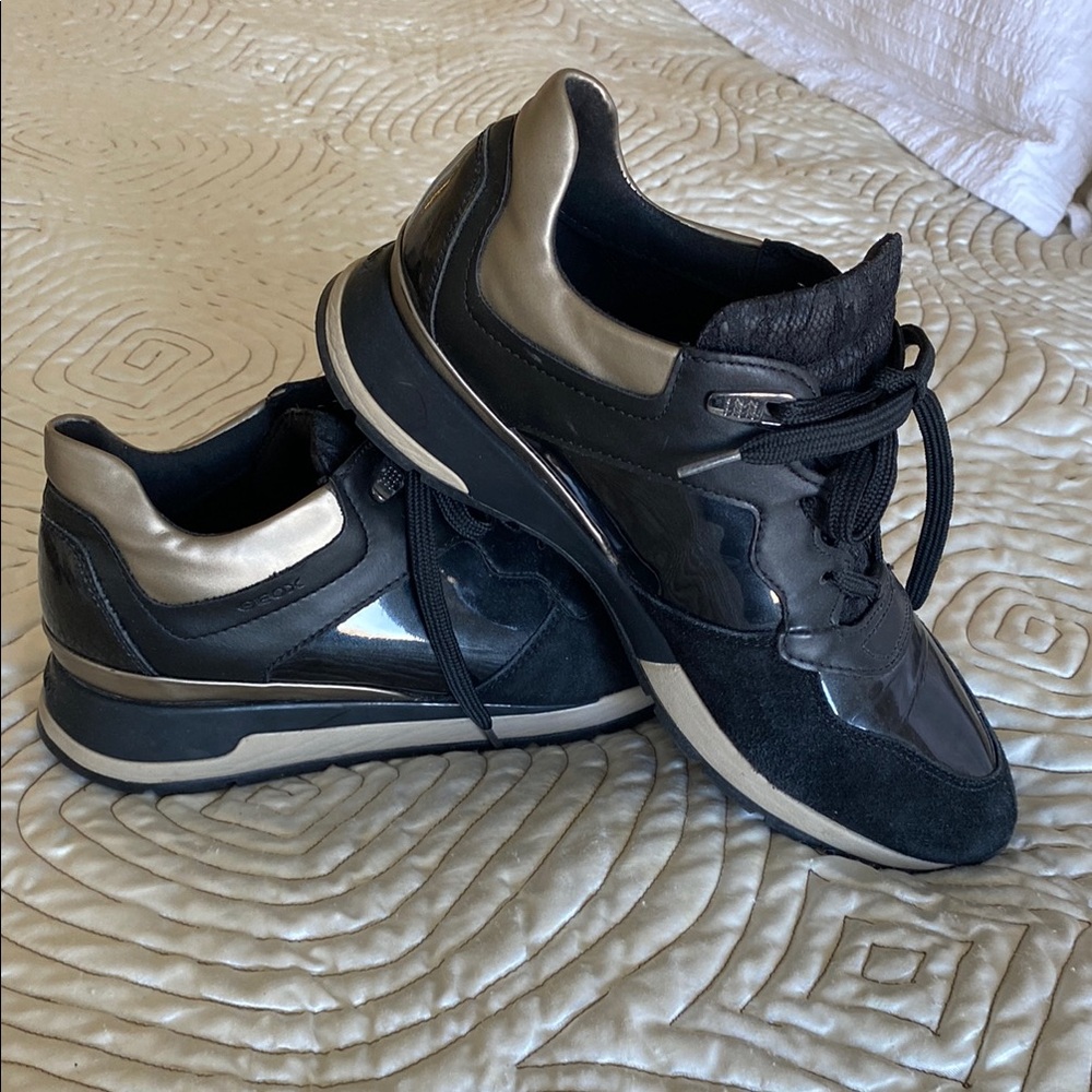 Ladies stylish GEOX Black and Tan Sneakers